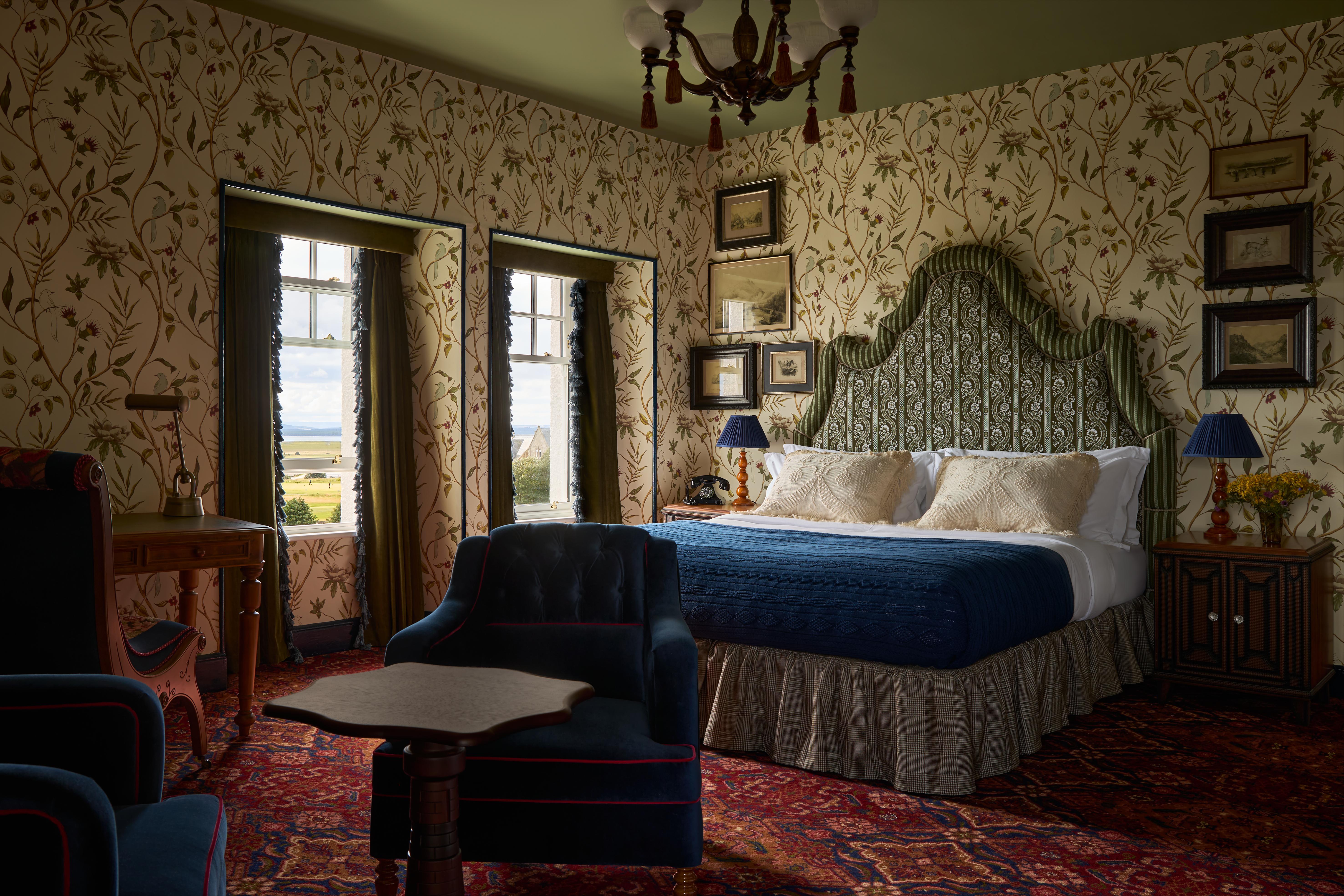 Dornoch Station Hotel Exterior photo A bedroom at the hotel